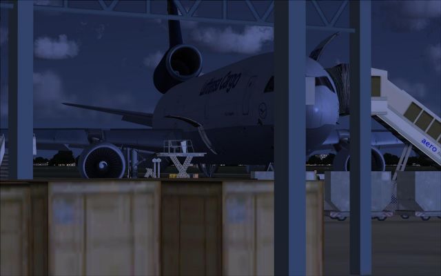 Lufthansa Cargo MD-11 @ EDDDW