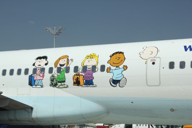 "The Peanuts" on Condor 757-300. From the Aircraft and Aviation gallery.