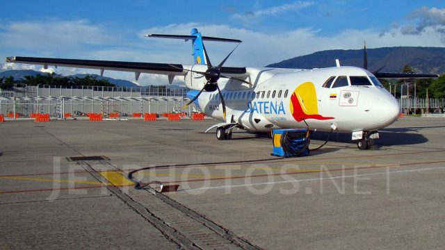 Screenshot 1 — SATENA Colombia ATR 42-500