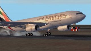 Screenshot 2 — Emirates Airbus A330-200 E6-EAS