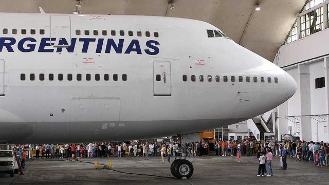 Screenshot 1 — FS2004/FS2002 Boeing 747-475 Aerolineas Argentinas