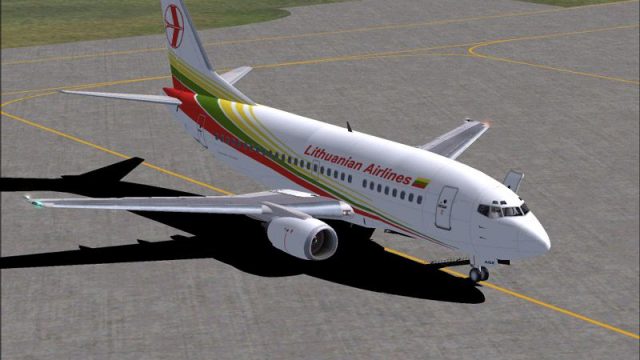 Screenshot 1 — Lithuanian Airlines Boeing 737-500