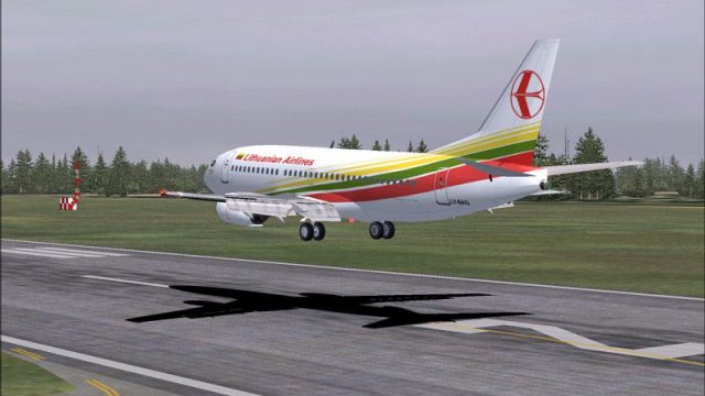 Screenshot 1 — Lithuanian Airlines Boeing 737-300