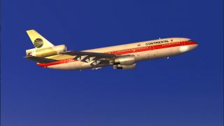 Screenshot 1 — Continental Airlines Douglas DC-10-10