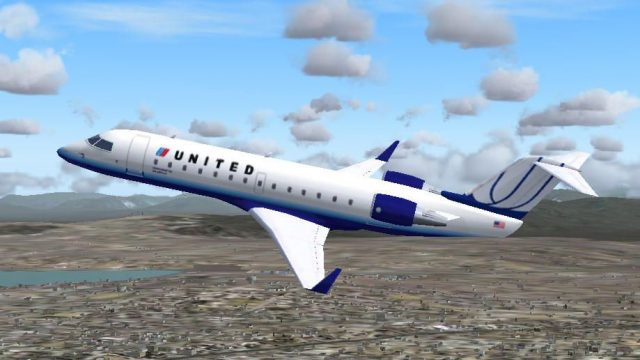 Screenshot 1 — United Airlines CRJ-200