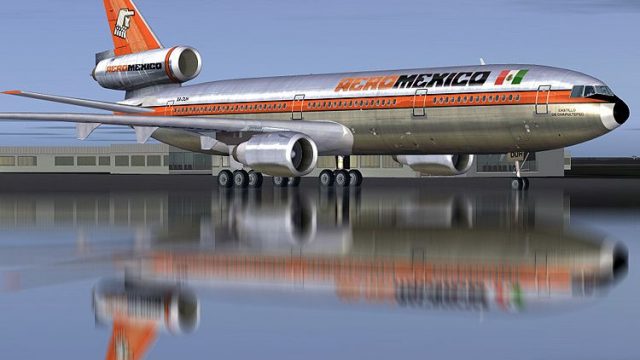 Screenshot 1 — Aeromexico Douglas DC-10 'Caballero Aguila'