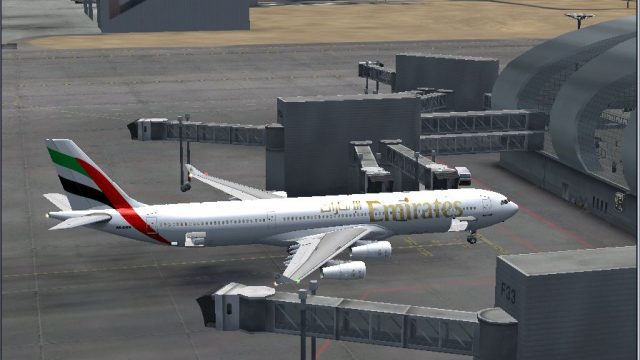 Screenshot 1 — Emirates Airbus A340-300 CFM