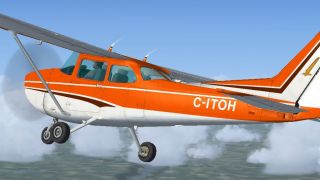 Screenshot 3 — Orange And White Cessna 172SP Skyhawk