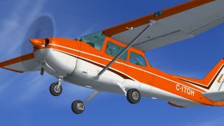 Screenshot 2 — Orange And White Cessna 172SP Skyhawk