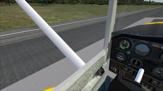 Screenshot 13 — Yellow And White Cessna 152