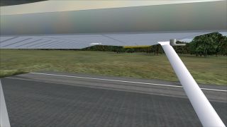 Screenshot 15 — Yellow And White Cessna 152