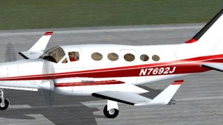 Screenshot 3 — Red/White Cessna 414 Chancellor