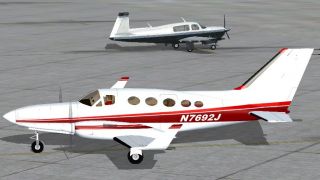Screenshot 2 — Red/White Cessna 414 Chancellor