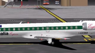 Screenshot 1 — FS2000/2 Alitalia Express ERJ-145