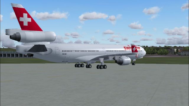 Screenshot 1 — Swissair McDonnell Douglas MD-11 HB-IWC
