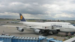 Screenshot 1 — Lufthansa Boeing 747-400 D-ABTJ
