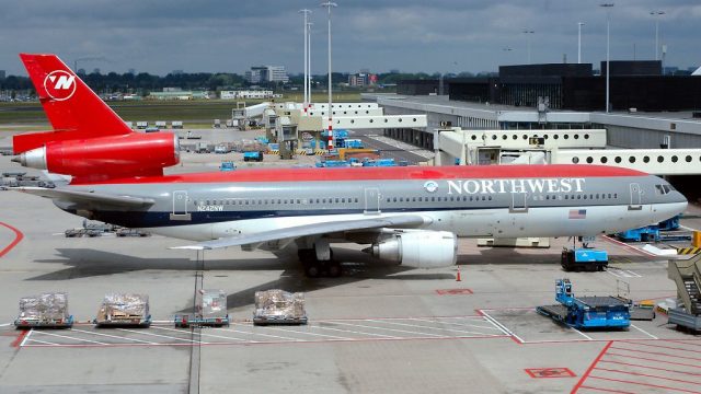 Screenshot 1 — Northwest Airlines Boeing 727-200 N607NW