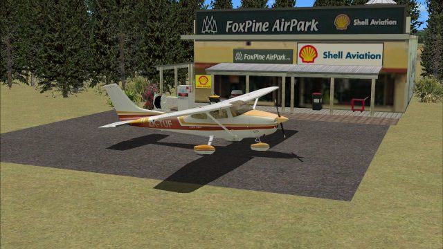 Screenshot 1 — Foxpine Airpark Scenery