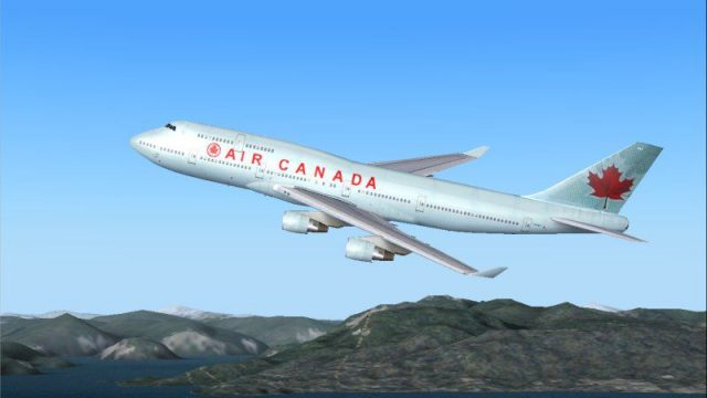Screenshot 1 — Air Canada Boeing 747-400 32-Bit