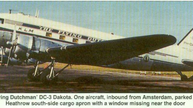 Screenshot 1 — KLM Douglas DC-3 PH-DAT