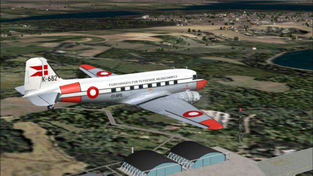 Screenshot 1 — Danish Douglas DC-3