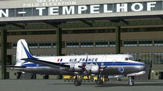 Screenshot 1 — Air France Douglas DC-4 F-BDDA