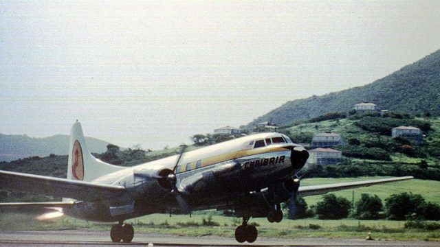 Screenshot 1 — Caribair Convair CV-340