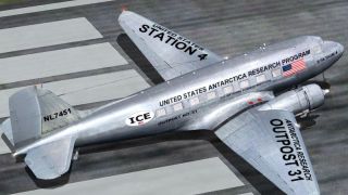 Screenshot 1 — Antarctica Research DC-3 Cargo