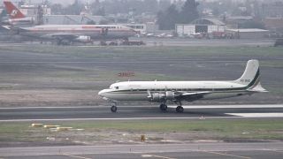Screenshot 1 — Transportes Aereos Pemex DC-6A