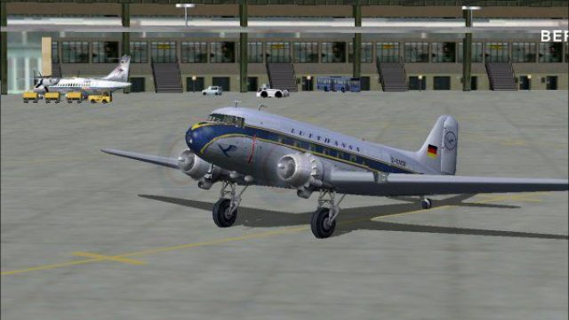 Screenshot 1 — Lufthansa Douglas DC-3 Repaint