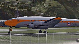 Screenshot 1 — Orange Lockheed L749 Constellation