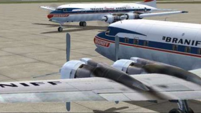 Screenshot 1 — Braniff Douglas DC-7C N5906