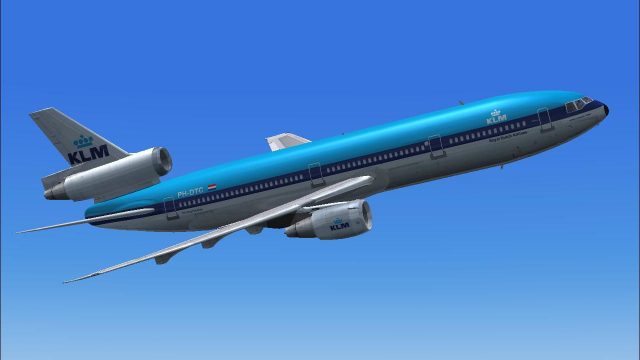 Screenshot 1 — KLM Douglas DC-10-30 PH-DTC (Old Colors)