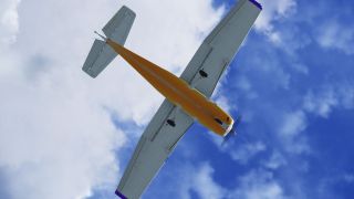 Screenshot 5 — Fictional Multicolor Cessna C172