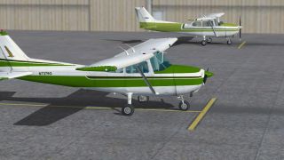 Screenshot 2 — Green And White Cessna 172 N7379G