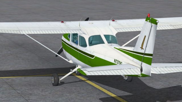 Screenshot 1 — Green And White Cessna 172 N7379G