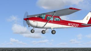 Screenshot 5 — Red And White Cessna 172 N1272T