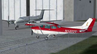 Screenshot 2 — Red And White Cessna 172 N1272T