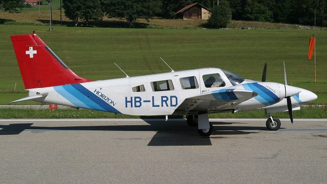 Screenshot 1 — Piper PA-34 Seneca II HB-LRD