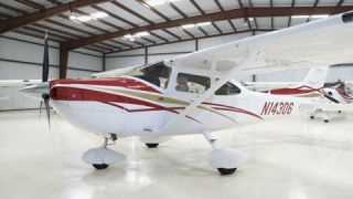 Screenshot 1 — Cessna T182 N14306