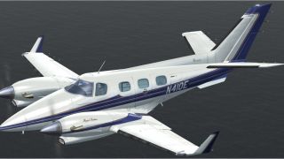 Screenshot 3 — Blue/Gold Beechcraft Duke