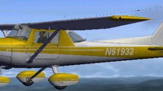 Screenshot 1 — Yellow/White Cessna C152II N61932