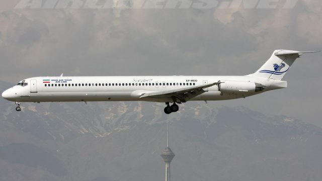 Screenshot 1 — Iran Air Tour Airline MD-82