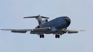 Screenshot 3 — Braniff Boeing 727-100 "Jellybean Blue" N7286