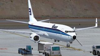 Screenshot 1 — Aviaco Boeing 737-800