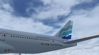 Screenshot 2 — euroAtlantic Boeing 777-200LR CS-TMP