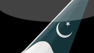Screenshot 8 — PIA Boeing 777-240ER AP-BGL V2