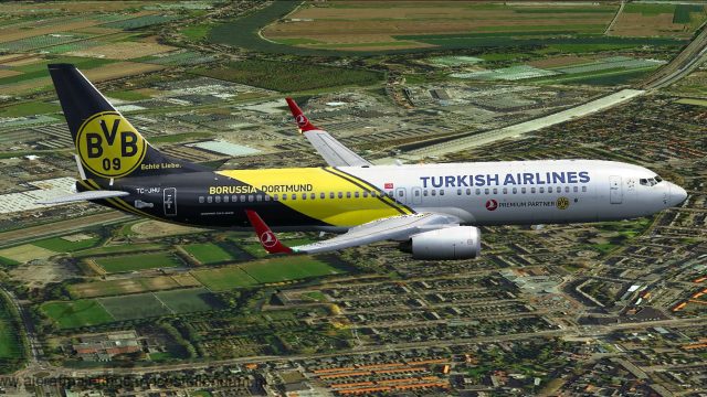 Screenshot 1 — Turkish Airlines Boeing 737-800w Borussia TC-JHU