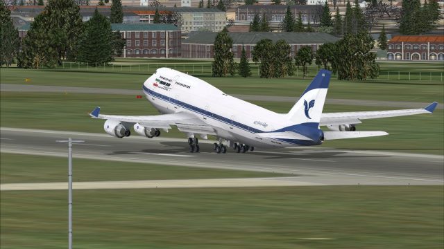 Screenshot 1 — Iran Air Boeing 747-400 (Old Colors)