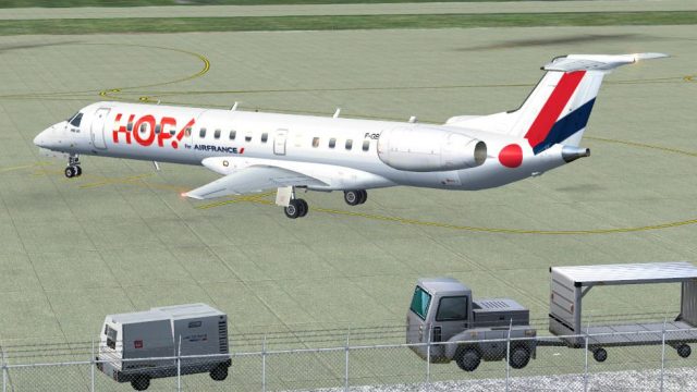 Screenshot 1 — HOP! Embraer ERJ 145